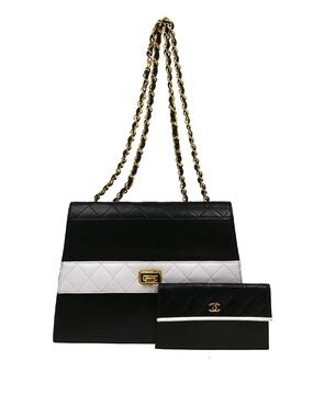 Authentic CHANEL trapeze vintage 1991 lambskin black and white bag with wallet
